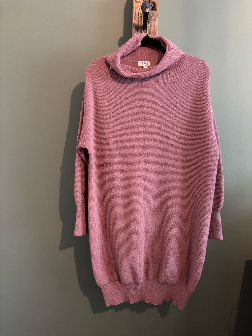 40.) Umgee / Ottoman Style / Dusty Pink Sweater